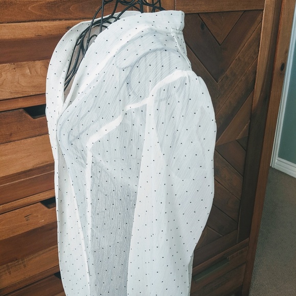 Guess tie front button down sheer shirt - Picture 8 of 8